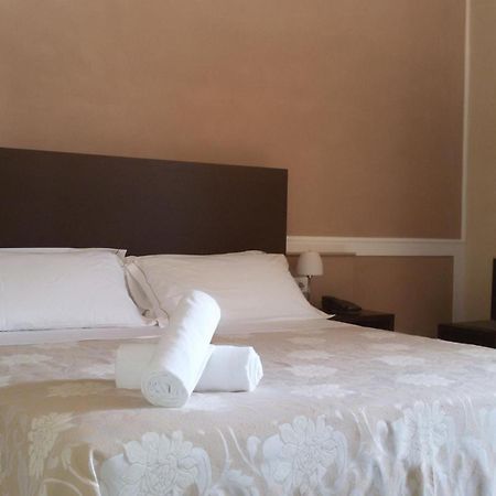 Relais Del Borgo Hotel & Spa 4 Stelle Staffolo الغرفة الصورة