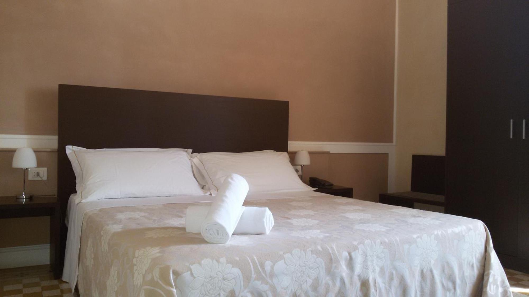 Relais Del Borgo Hotel & Spa 4 Stelle Staffolo الغرفة الصورة