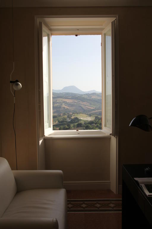 Relais Del Borgo Hotel & Spa 4 Stelle Staffolo الغرفة الصورة